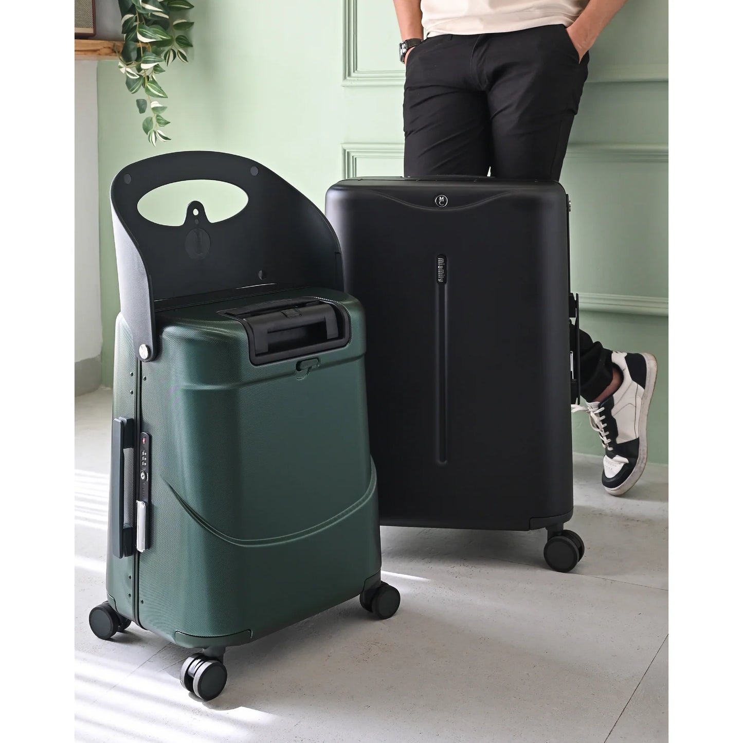 MIAMILY MIDNIGHT BLACK RIDE-ON TROLLEY CHECK-IN LUGGAGE 24 INCHES