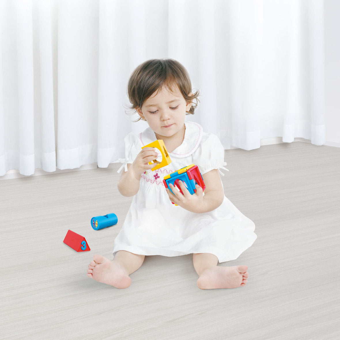 Hola Logic Cube, STEAM Shape Sorter Toy (24M+)