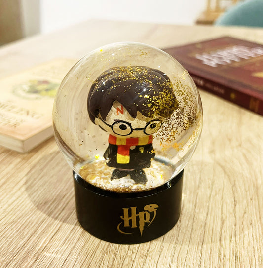 Harry Potter Mini Snow Globe with Cute Figurine & Glitter – Magical Desk Decor Collectible