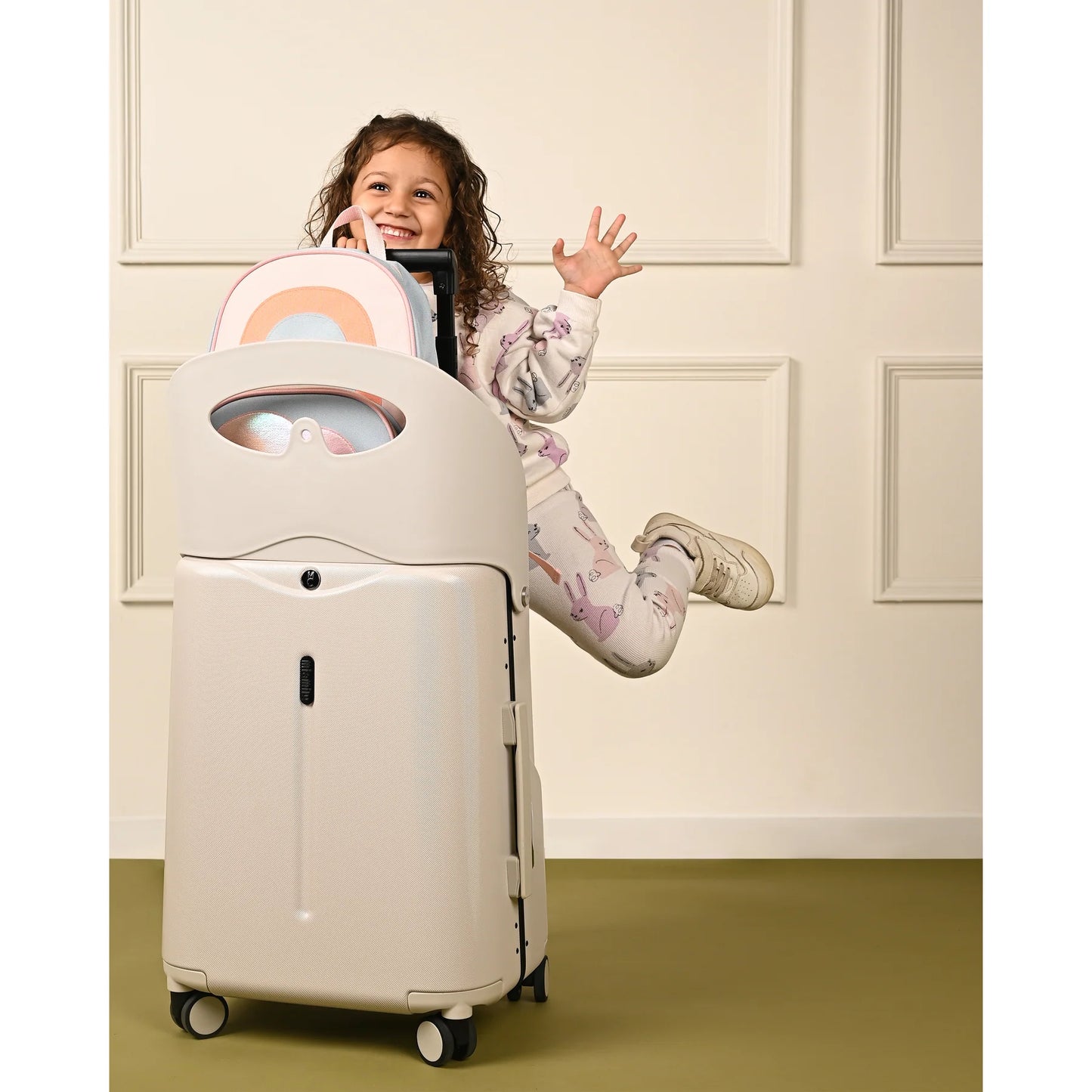 MIAMILY MIST GREY RIDE-ON TROLLEY CARRY-ON LUGGAGE 18 INCHES