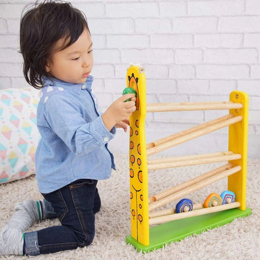 WOODEN Glutting Giraffe