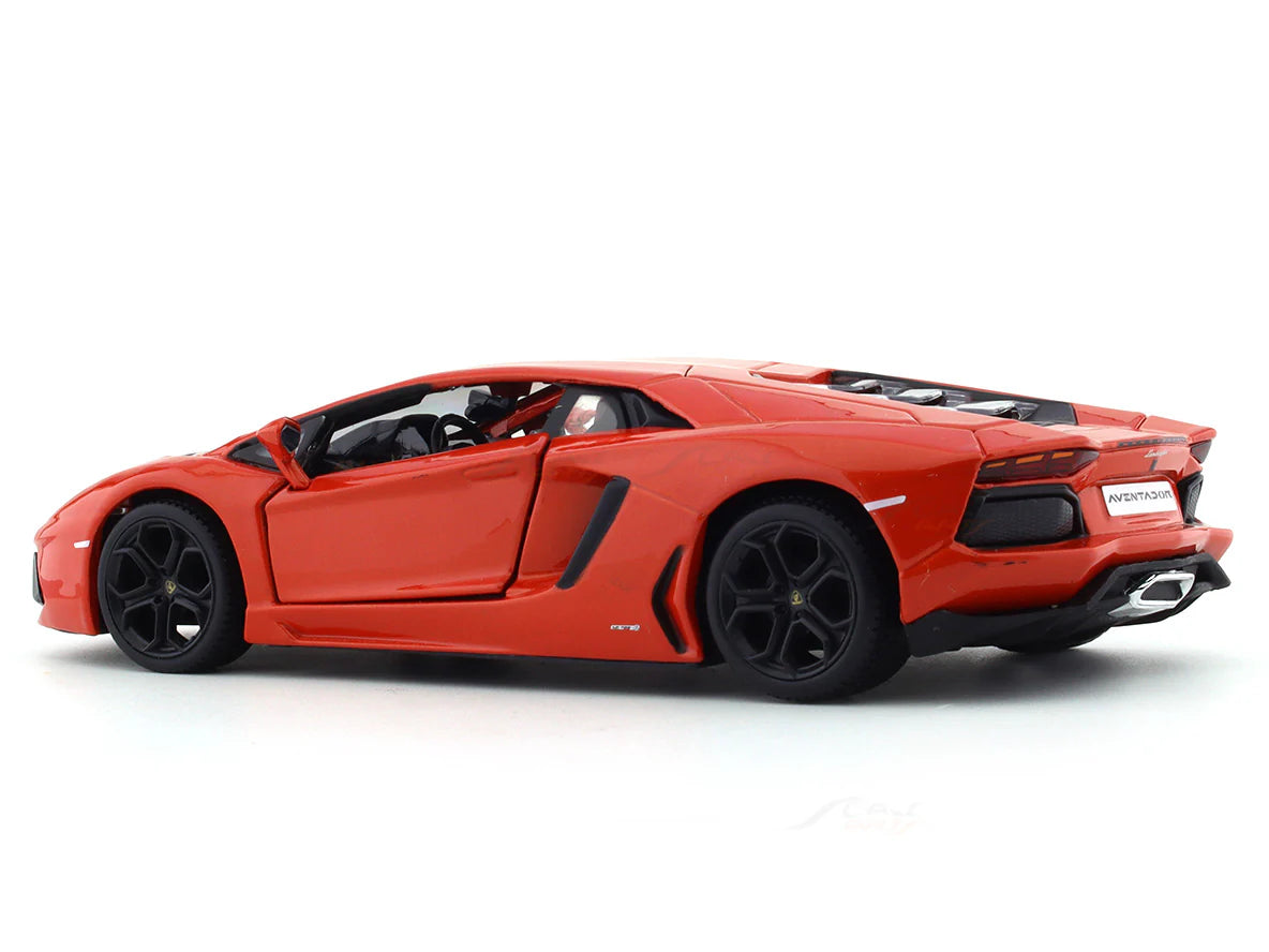 Maisto 1:24 Lamborghini Aventador Coupe orange