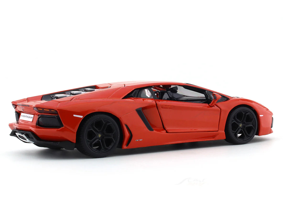 Maisto 1:24 Lamborghini Aventador Coupe orange