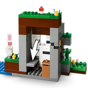 LEGO Minecraft 21593 First Night Adventure – 301 Pieces