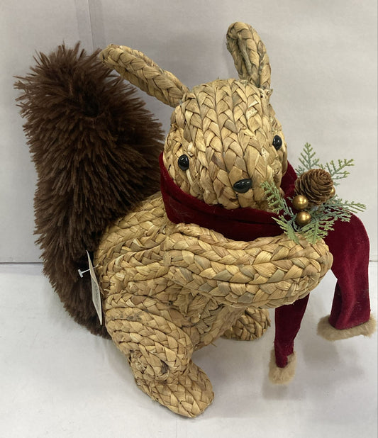 Charming Handmade Straw Squirrel with Velvet Scarf and Seasonal Pine Embellishments – Rustic Nature-Inspired Christmas Decor Accent