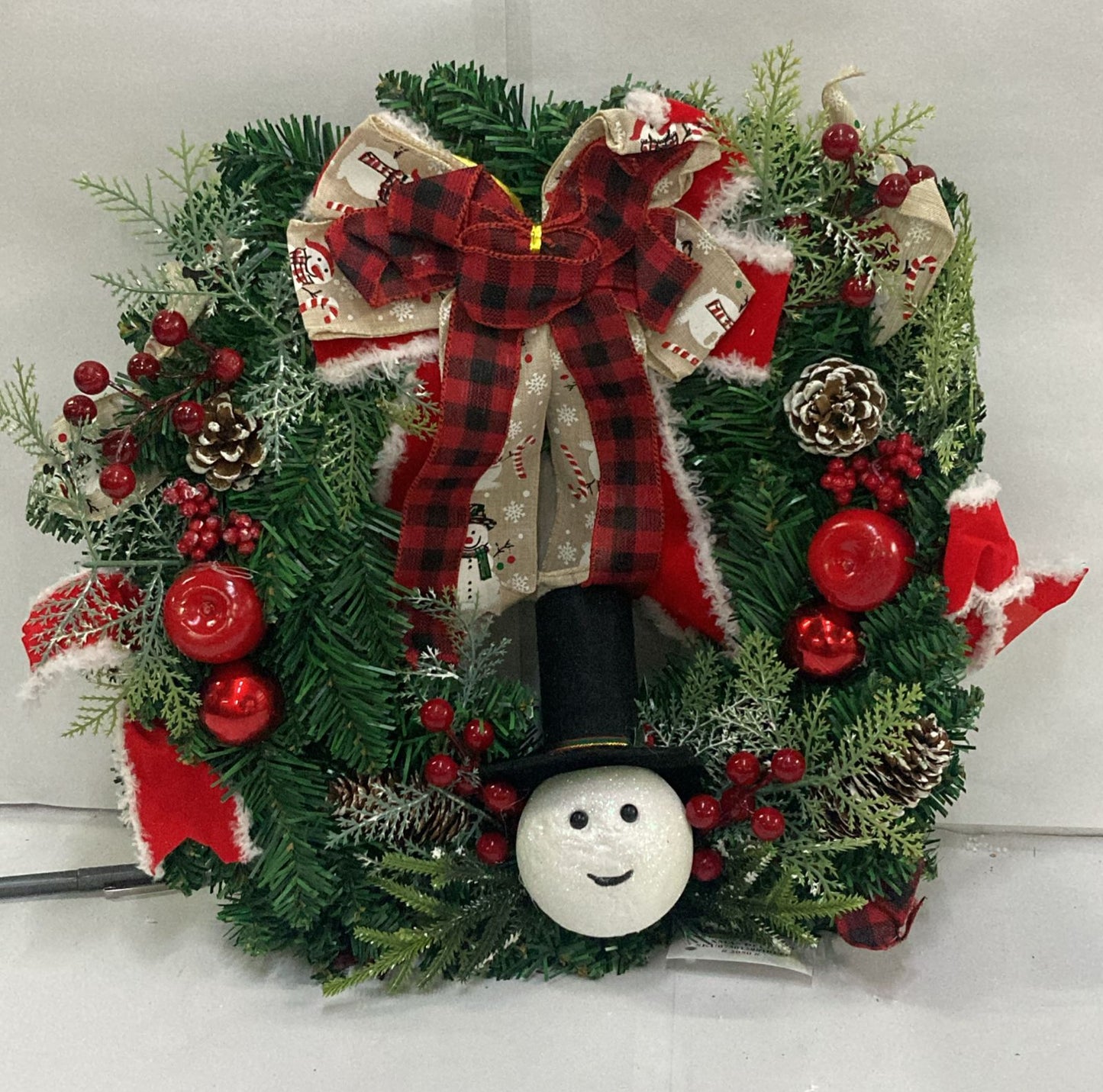 Elegant Decorated Christmas Wreath – Premium Seasonal Ornaments for a Classic Holiday Look ( STYLE 3)