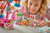LEGO Friends 42700 Candy & Cupcake Ferris Wheel