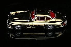 Seeker Mercedes-Benz 300 SL W198 Gold-Plated 1:64 Diecast Model Car