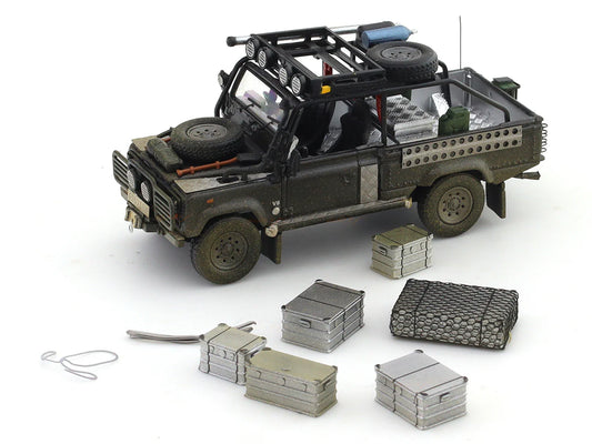 1:64 Street Warrior Land-Rover Defender Pickup Tomb Raider Dirt diecast scale model car