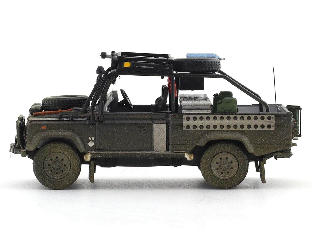 1:64 Street Warrior Land-Rover Defender Pickup Tomb Raider Dirt diecast scale model car