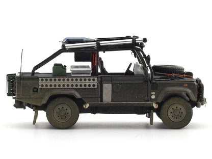1:64 Street Warrior Land-Rover Defender Pickup Tomb Raider Dirt diecast scale model car