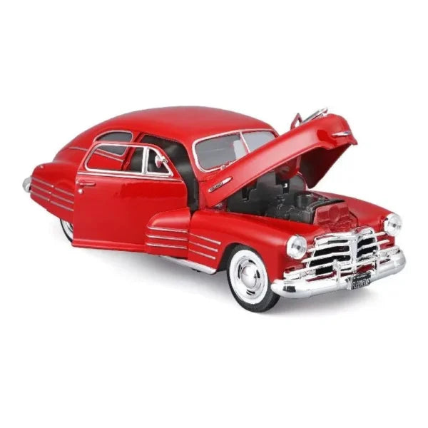 Maisto 1:25 1948 Chevrolet Fleetline Aerosedan