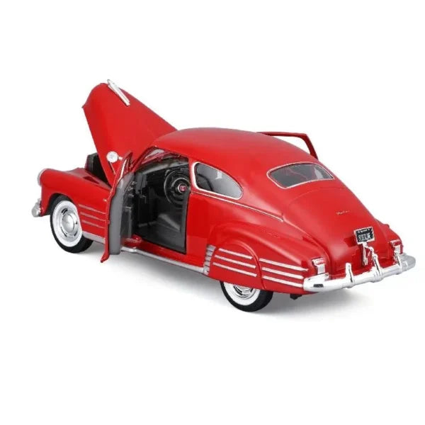 Maisto 1:25 1948 Chevrolet Fleetline Aerosedan