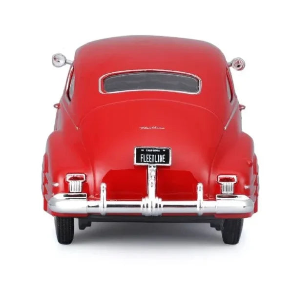 Maisto 1:25 1948 Chevrolet Fleetline Aerosedan