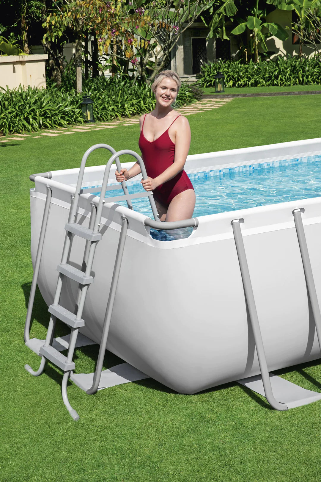 BESTWAY 16' X 8' X 48" PORTABLE RECTANGULAR SWIMMING POOL