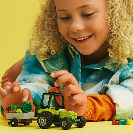 LEGO City Park Tractor 60390, Toy with Trailer for Kids Ages 5 Plus, Farm Vehicle Construction Set with Animal Figures and Gardener Minifigure, Gift Idea